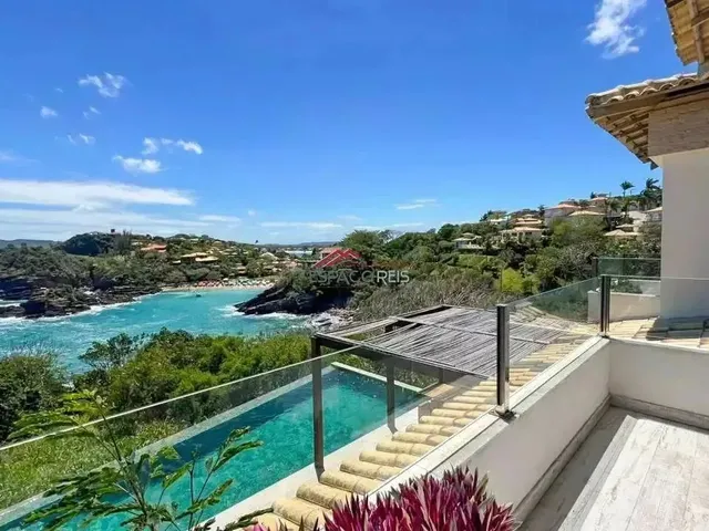 Imagem: Casa com Vista Mar À Venda 4 Suítes Ferradurinha
