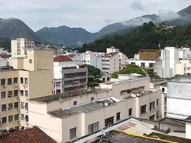 Imagem 16: Cobertura para Venda em Nova Friburgo, Centro, 4 Dormitórios, 1 Suíte, 4 Banheiros, 2