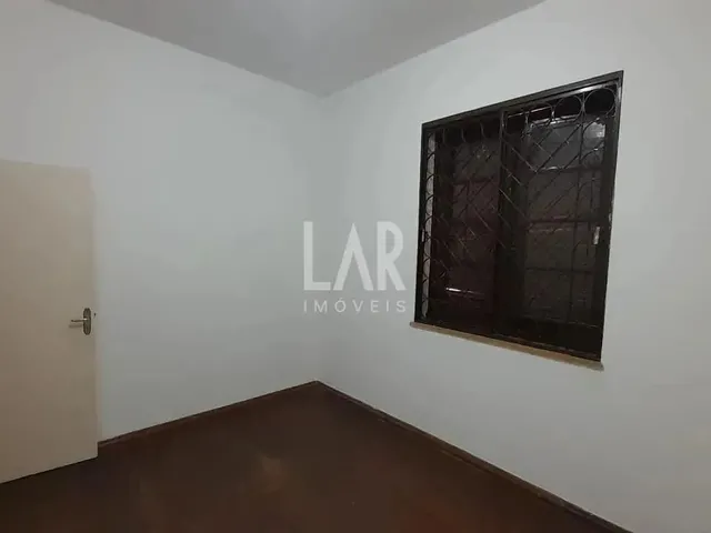 Imagem 9: Casa para Aluguel, 4 Quartos, 1 Suíte, 1 Vaga, Floresta - Belo Horizonte/Mg