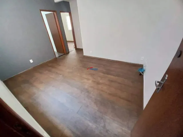 Imagem: Apartamento Reformado 2 Quartos (1 Suíte)