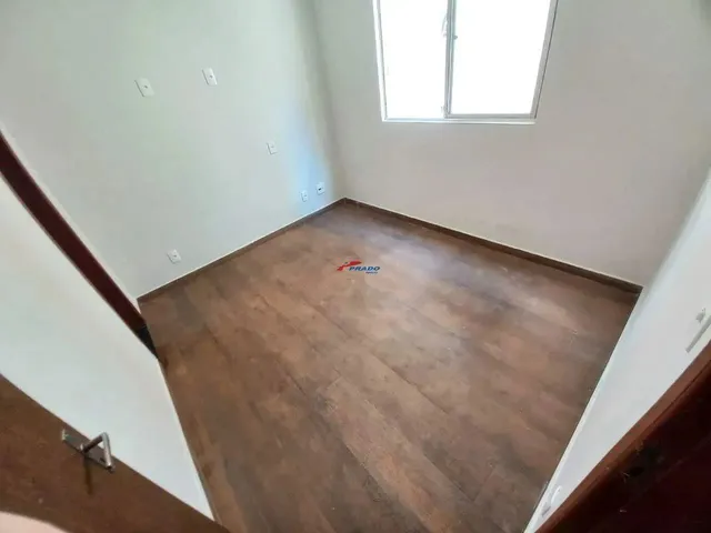 Imagem 3: Apartamento Reformado 2 Quartos (1 Suíte) e Vaga Coberta