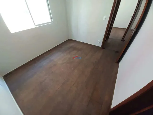 Imagem 13: Apartamento Reformado 2 Quartos (1 Suíte) e Vaga Coberta