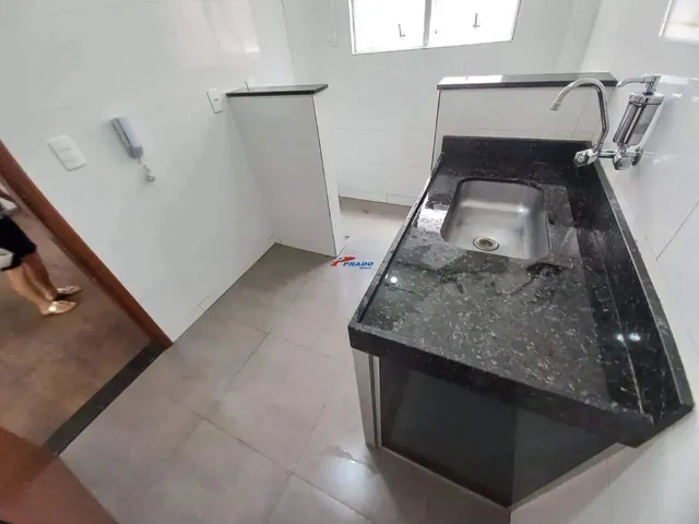 Imagem 5: Apartamento Reformado 2 Quartos (1 Suíte) e Vaga Coberta