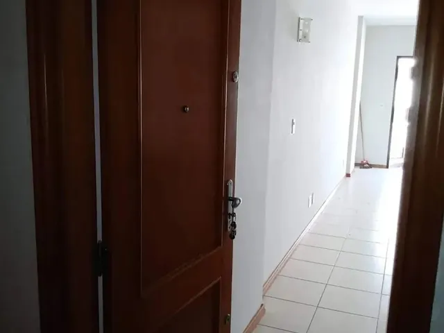 Imagem 2: Vendo Apto de Três Quartos, na Governador José Malcher N° 163, Edifício Torre De