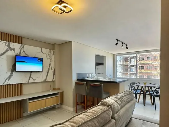 Imagem 1: Apartamento de 2 Dormitórios com Uma Suíte - Andar Alto - Zona Nova