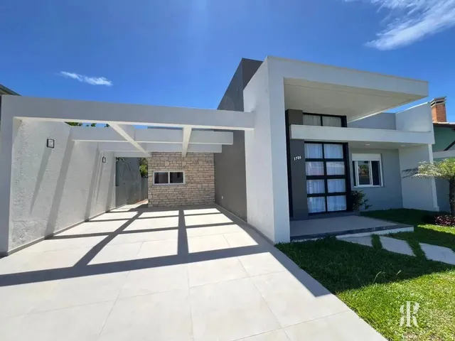 Imagem 1: Casa Alto Padrão Mobiliada e com Piscina em Imbé/Rs