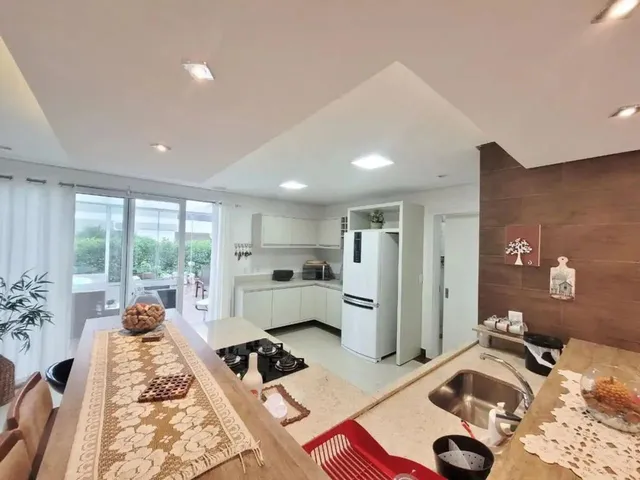 Imagem 2: Casa em Condomínio À Venda em Atlântida Sul, Osório - Mobiliada e com Hidromassagem