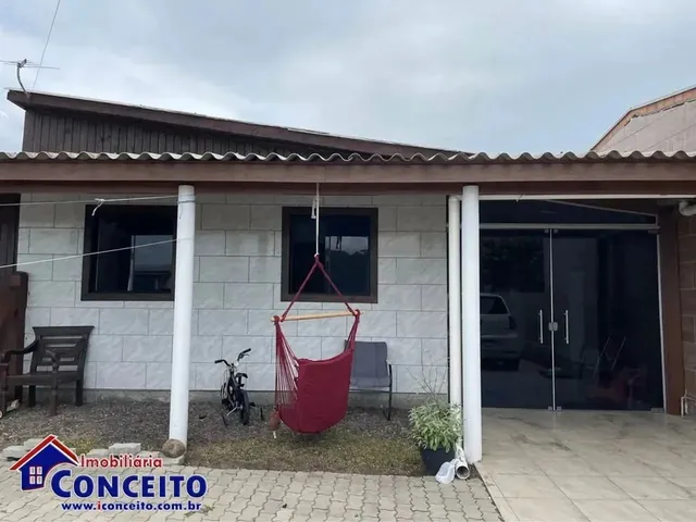 Imagem: C582 - Residência com 02 Dormitórios Localizada