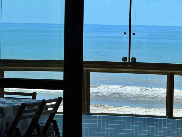 Imagem 2: Apartamento Leste e Norte, com 200 M2 Privativos. Vista Definida para o Mar e Praça Do