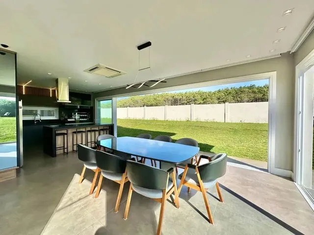 Imagem 6: Casa com 04 Suítes À Venda em Capão da Canoa - Condomínio Costa Serena Ref