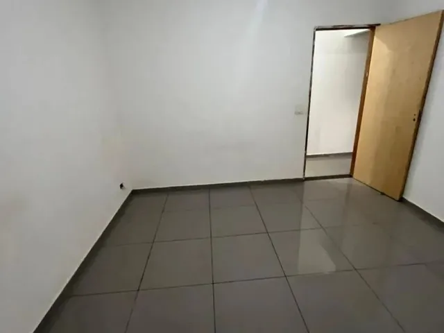 Imagem 10: Casa com 3 Dormitórios Disponível para Locação