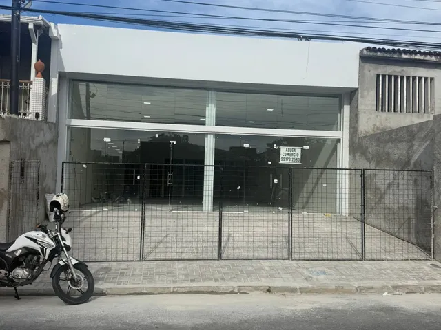 Imagem 14: Ponto Comercial Premium Pronto para Uso - Modernidade e Visibilidade