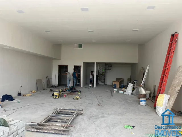 Imagem 16: Ponto Comercial Premium Pronto para Uso - Modernidade e Visibilidade