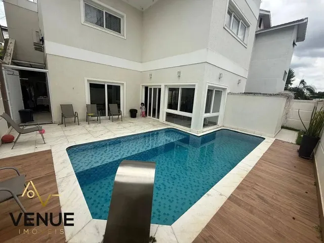 Imagem: Casa com 4 Dormitórios À Venda, 300 M²