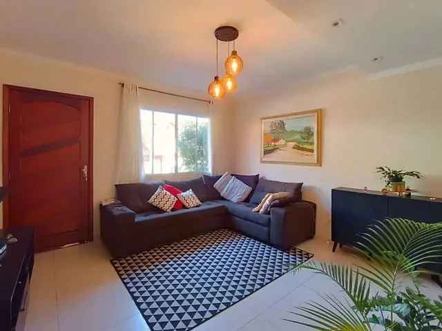 Imagem: A casa em condomínio possui 2 Dormitórios, 2 Banheiros, 2