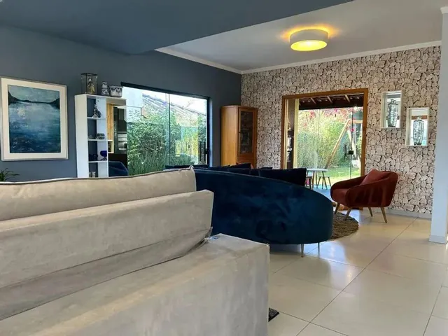 Imagem: A casa em condomínio possui 3 Dormitórios, 3 Suítes, 5