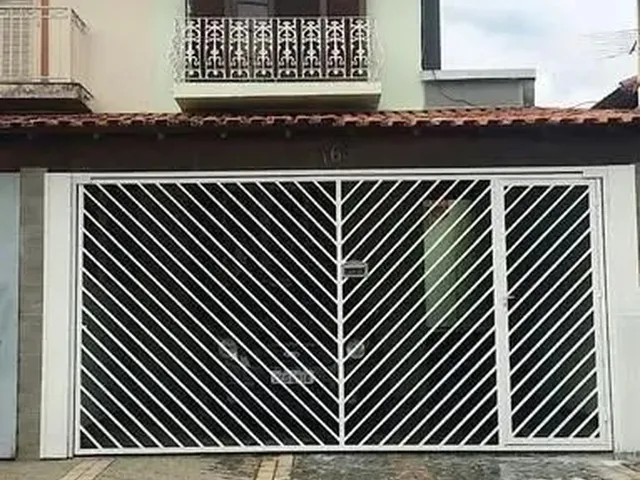 Imagem: Casa em Rua Kátia - Granja Viana - Cotia/Sp