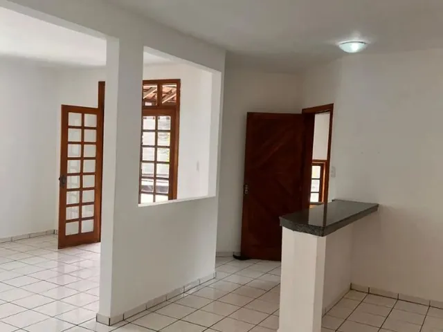Imagem 2: Alugo/ Vendo Casa no Bairro Castália