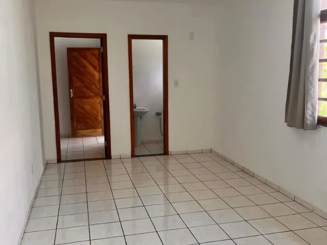 Imagem 11: Alugo/ Vendo Casa no Bairro Castália