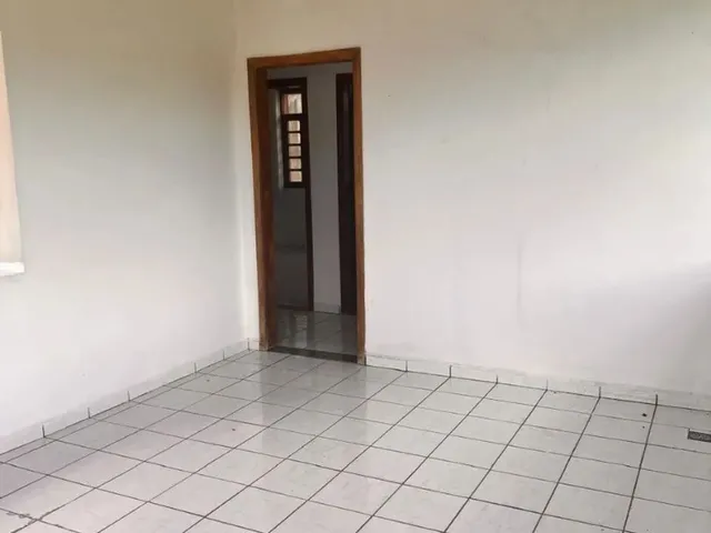 Imagem 12: Alugo/ Vendo Casa no Bairro Castália