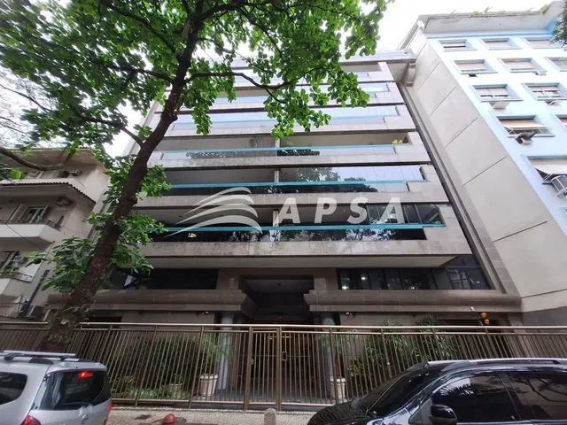 Imagem 1: Excelente Apartamento Amplo e Arejado! Ampla Sala, 2 Quartos (Sendo 1 Suíte), Banheiro So