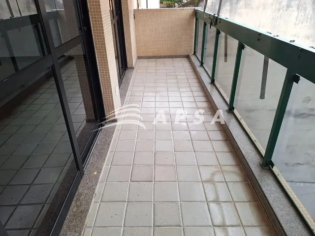 Imagem 10: Excelente Apartamento Amplo e Arejado! Ampla Sala, 2 Quartos (Sendo 1 Suíte), Banheiro So