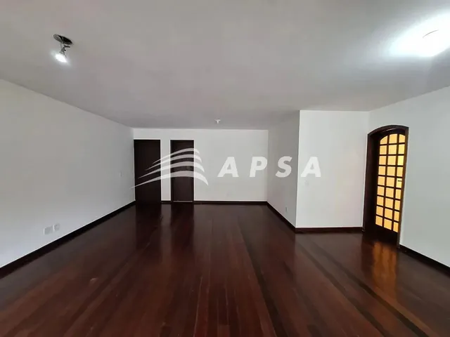 Imagem 14: Excelente Apartamento Amplo e Arejado! Ampla Sala, 2 Quartos (Sendo 1 Suíte), Banheiro So
