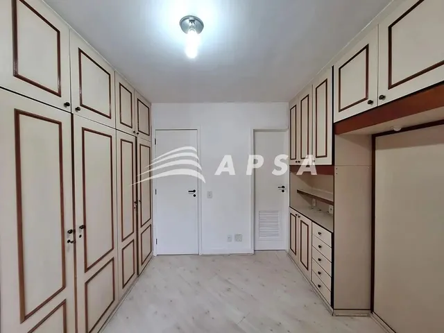 Imagem 3: Excelente Apartamento Amplo e Arejado! Ampla Sala, 2 Quartos (Sendo 1 Suíte), Banheiro So