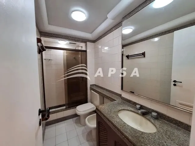 Imagem 13: Excelente Apartamento Amplo e Arejado! Ampla Sala, 2 Quartos (Sendo 1 Suíte), Banheiro So