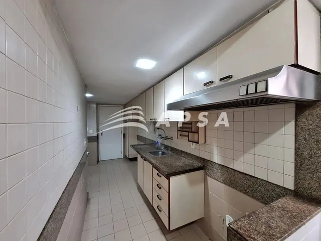 Imagem 7: Excelente Apartamento Amplo e Arejado! Ampla Sala, 2 Quartos (Sendo 1 Suíte), Banheiro So
