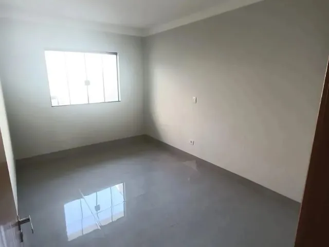 Imagem 3: Casa À Venda em Maringá, Jardim Monte Rei, com 3 Quartos, com 84 M²