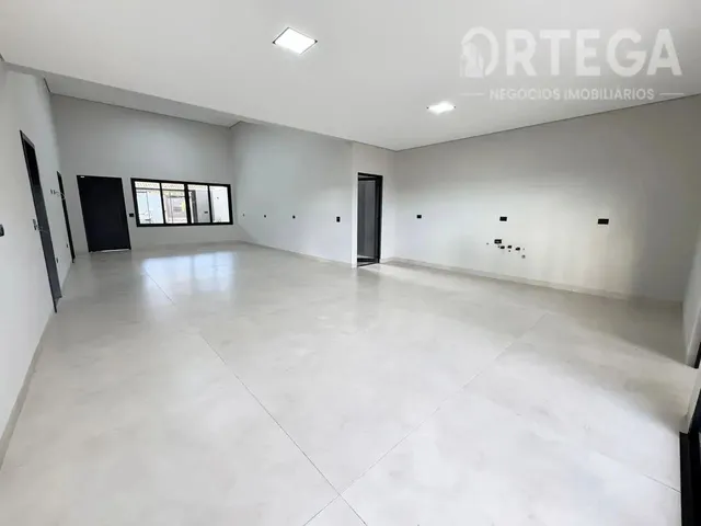 Imagem 14: Casa para Venda com 3 Suítes em Maringá - Pr