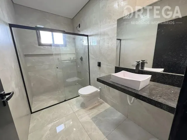 Imagem 4: Casa para Venda com 3 Suítes em Maringá - Pr