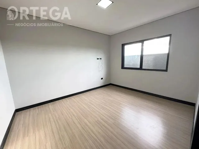 Imagem 10: Casa para Venda com 3 Suítes em Maringá - Pr