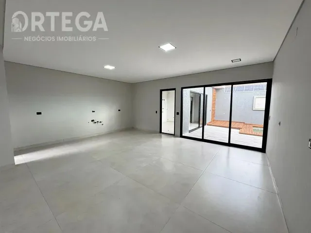 Imagem 8: Casa para Venda com 3 Suítes em Maringá - Pr