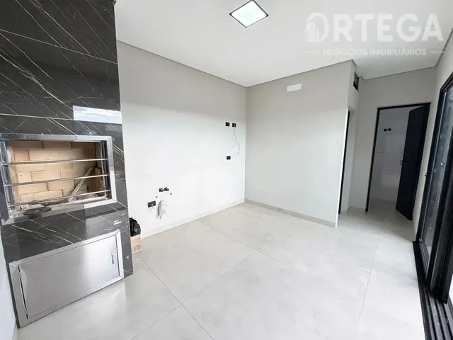 Imagem 7: Casa para Venda com 3 Suítes em Maringá - Pr