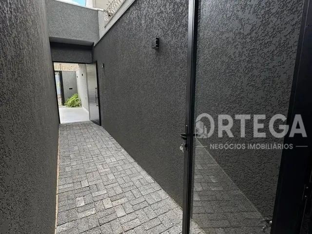 Imagem 9: Casa para Venda com 3 Suítes em Maringá - Pr