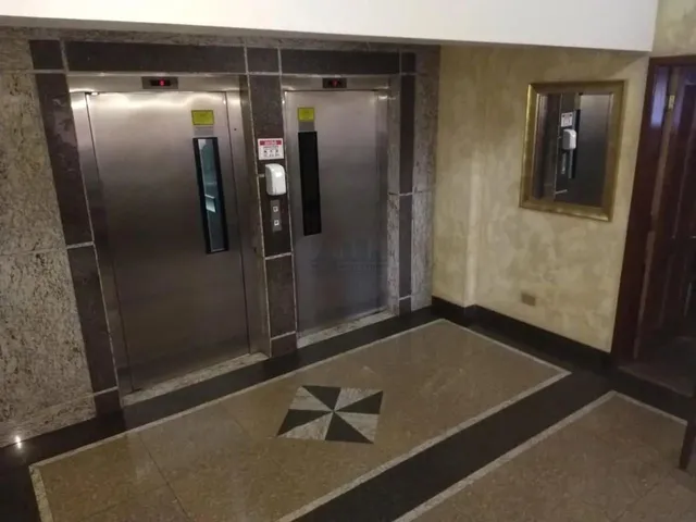 Imagem 9: 121 Meros no Centro de Maringá 3 Quartos
