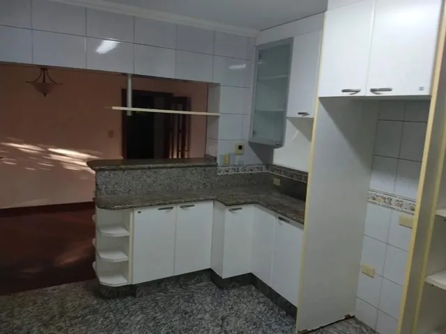 Imagem 4: 121 Meros no Centro de Maringá 3 Quartos