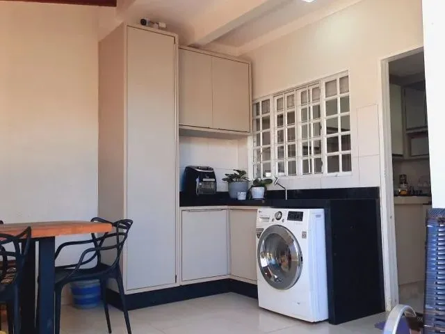 Imagem 9: Casa a Uma Quadra da Av. Kakogawa, Semimobiliada e C/ Espaço Gourmet