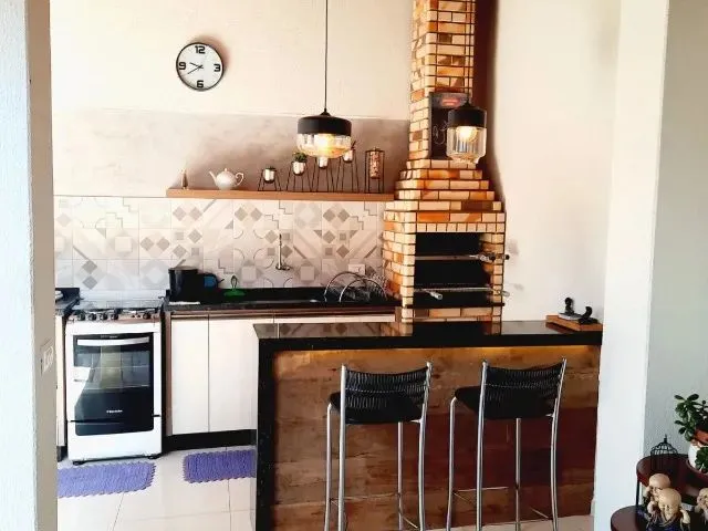 Imagem 13: Casa a Uma Quadra da Av. Kakogawa, Semimobiliada e C/ Espaço Gourmet