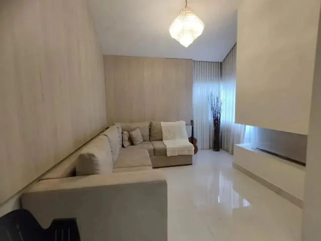 Imagem 14: Sobrado À Venda em Maringá, Zona 05, com 3 Quartos, com 273.26 M²