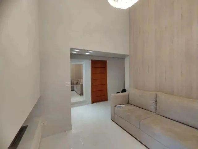 Imagem 11: Sobrado À Venda em Maringá, Zona 05, com 3 Quartos, com 273.26 M²