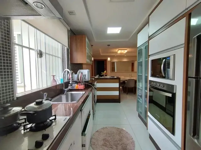 Imagem 12: Sobrado À Venda em Maringá, Zona 05, com 3 Quartos, com 273.26 M²