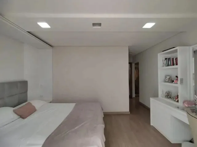 Imagem 15: Sobrado À Venda em Maringá, Zona 05, com 3 Quartos, com 273.26 M²