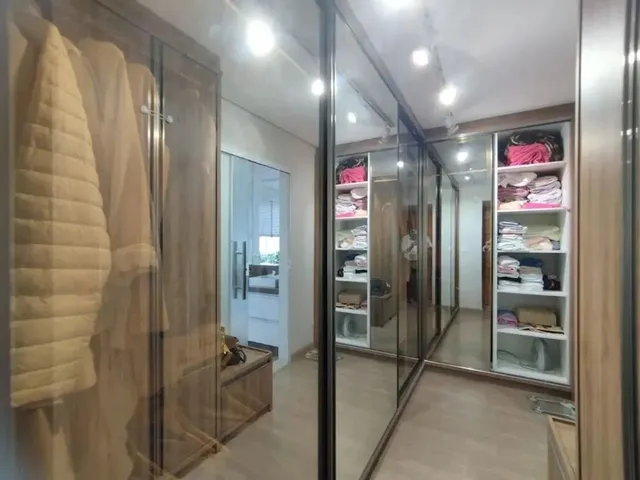 Imagem 13: Sobrado À Venda em Maringá, Zona 05, com 3 Quartos, com 273.26 M²