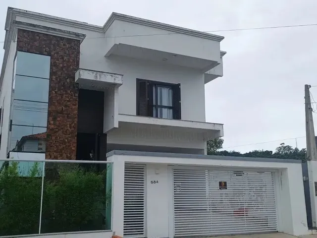 Imagem: Casa Comercial/ Clinica Médica em Araranguá
