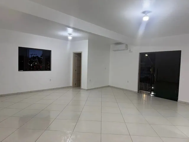 Imagem 2: Sala Comercial Segundo Piso com Varanda