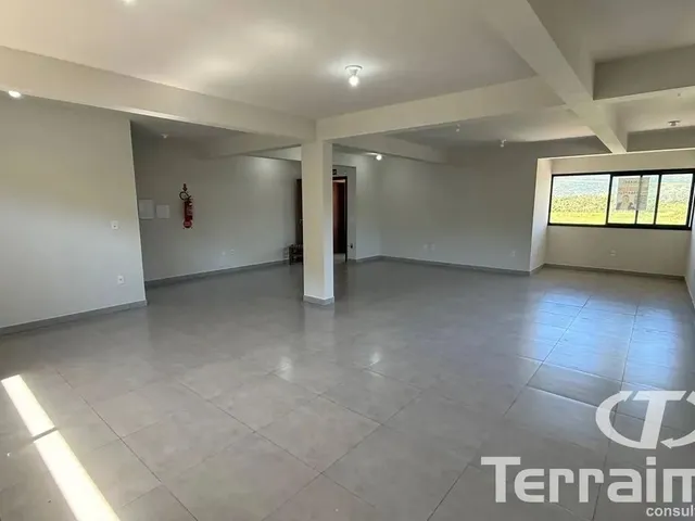 Imagem 2: Sala Comercial com 63 M², no 2O Piso, Próximo Ao Supermercado Silveira