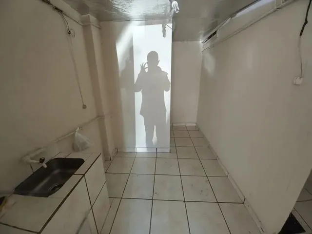 Imagem 14: Sala Comercial Térrea com 80 M², Um Banheiro
